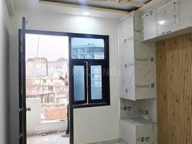 2 BHK Apartment in Sector 73 for resale Noida. The reference number is 19718638