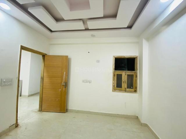 2 BHK Apartment in Sector 73 for resale Noida. The reference number is 19934693