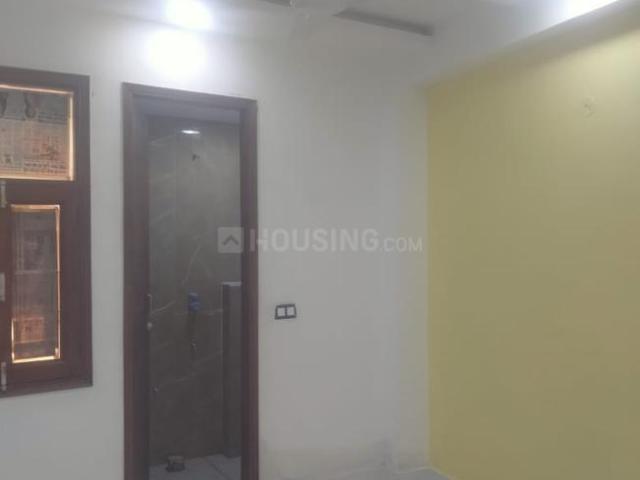 2 BHK Apartment in Sector 73 for resale Noida. The reference number is 19934209