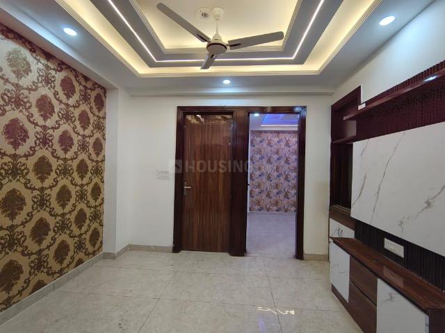 2 BHK Apartment in Sector 74 for resale Noida. The reference number is 19944811