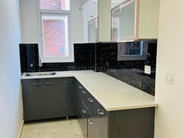2 BHK Apartment in Sector 73 for resale Noida. The reference number is 19958139