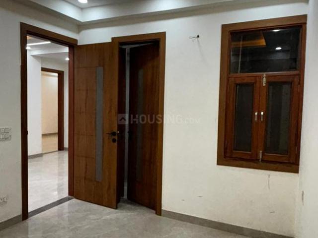 2 BHK Apartment in Sector 73 for resale Noida. The reference number is 19968930