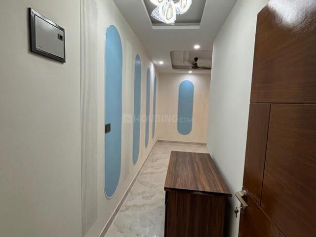 2 BHK Apartment in Sector 73 for resale Noida. The reference number is 19969347