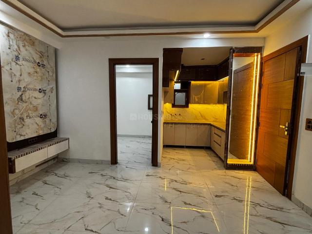 2 BHK Apartment in Sector 73 for resale Noida. The reference number is 19985353