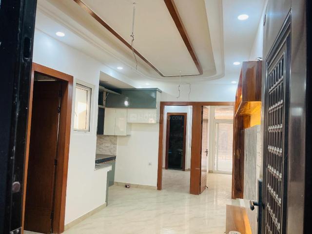 2 BHK Apartment in Sector 73 for resale Noida. The reference number is 19041330