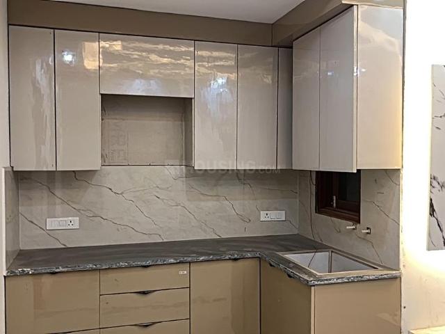 2 BHK Apartment in Sector 73 for resale Noida. The reference number is 19061300