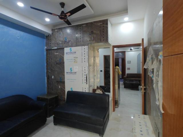 2 BHK Apartment in Sector 73 for resale Noida. The reference number is 20430805