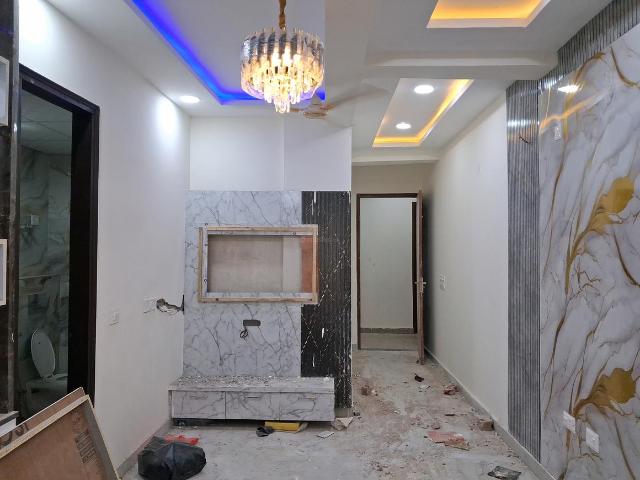 2 BHK Apartment in Sector 73 for resale Noida. The reference number is 20455751