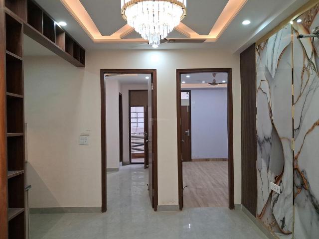 2 BHK Apartment in Sector 73 for resale Noida. The reference number is 20456002