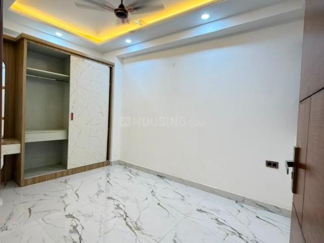 2 BHK Apartment in Sector 73 for resale Noida. The reference number is 20468210