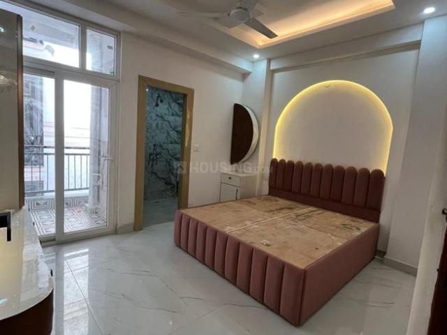 2 BHK Apartment in Sector 73 for resale Noida. The reference number is 20479552