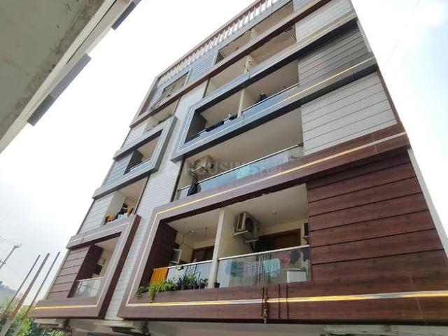 2 BHK Apartment in Sector 73 for resale Noida. The reference number is 20484166