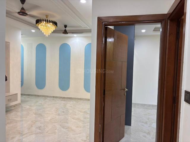 2 BHK Apartment in Sector 73 for resale Noida. The reference number is 20499962