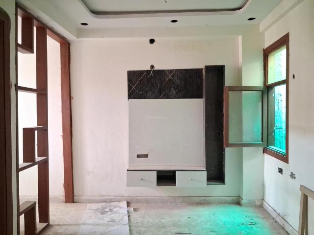 2 BHK Apartment in Sector 73 for resale Noida. The reference number is 20516092