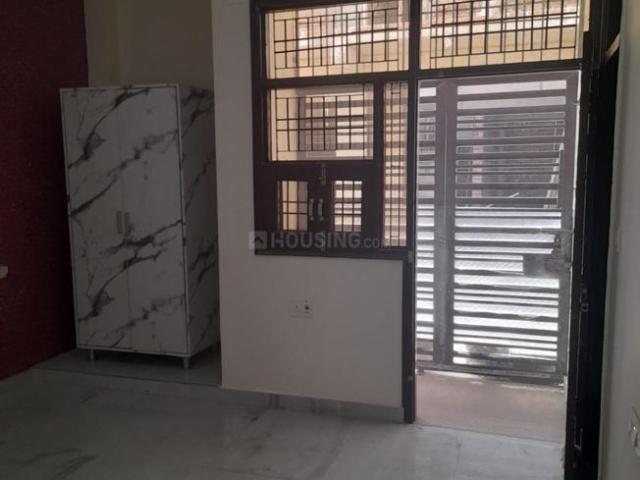 2 BHK Apartment in Sector 73 for resale Noida. The reference number is 20537294