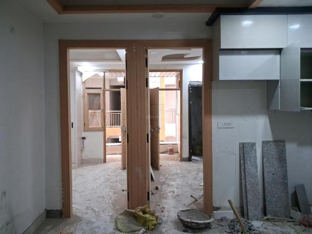 2 BHK Apartment in Sector 73 for resale Noida. The reference number is 20575518