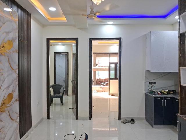 2 BHK Apartment in Sector 73 for resale Noida. The reference number is 20575860