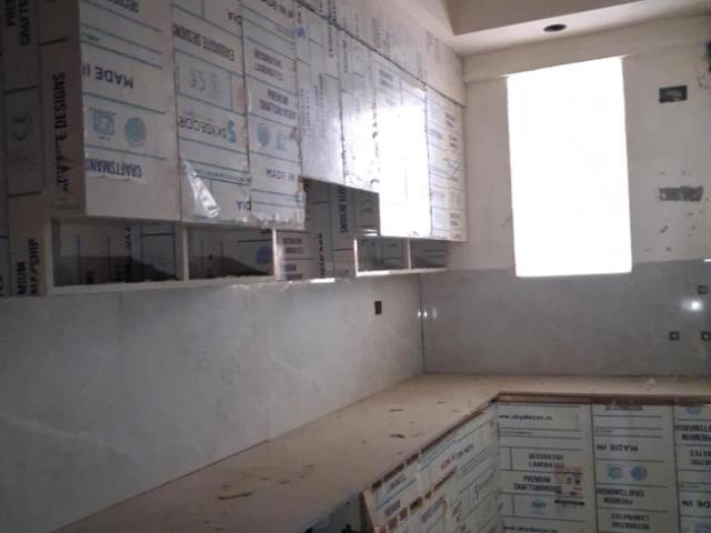 2 BHK Apartment in Sector 73 for resale Noida. The reference number is 20587705