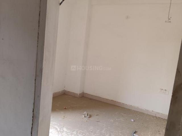 2 BHK Apartment in Sector 73 for resale Noida. The reference number is 20605290