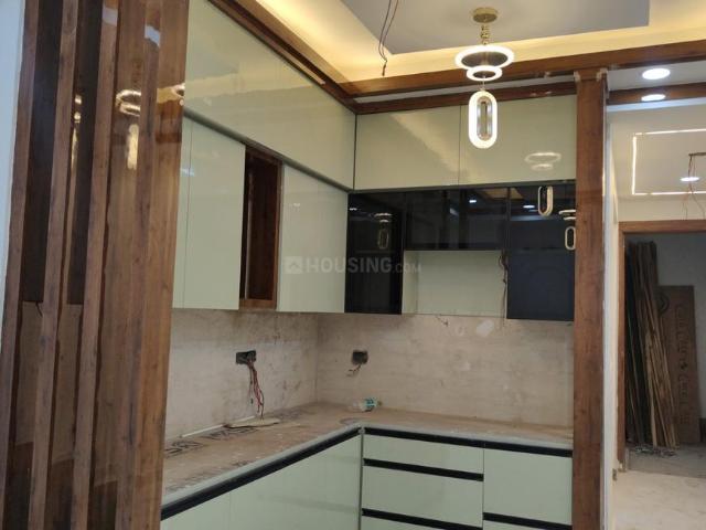 2 BHK Apartment in Sector 73 for resale Noida. The reference number is 20711854