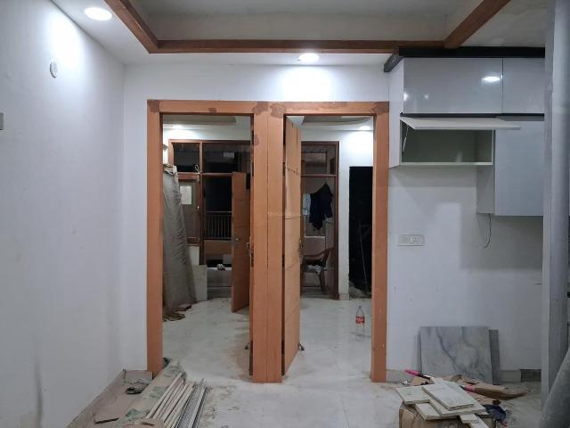 2 BHK Apartment in Sector 73 for resale Noida. The reference number is 20725365