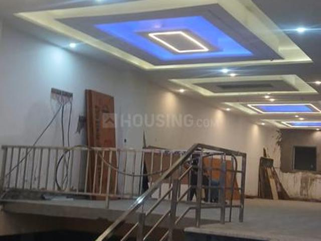 2 BHK Apartment in Sector 73 for resale Noida. The reference number is 20731999