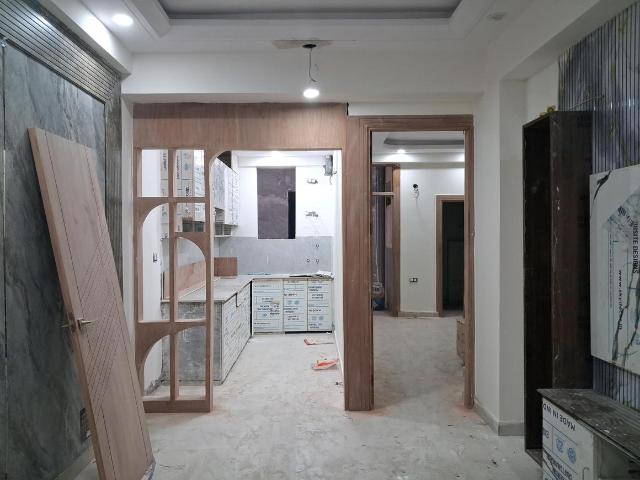 2 BHK Apartment in Sector 73 for resale Noida. The reference number is 20896531