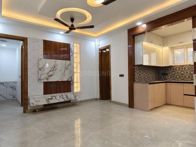 2 BHK Apartment in Sector 73 for resale Noida. The reference number is 20020644