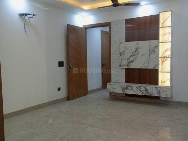2 BHK Apartment in Sector 73 for resale Noida. The reference number is 20047876