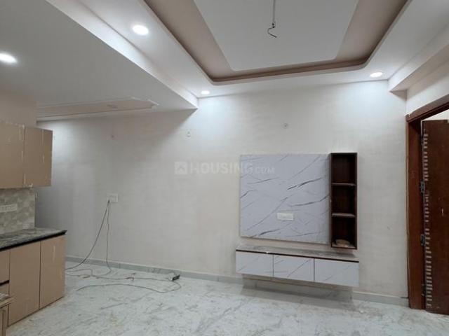 2 BHK Apartment in Sector 73 for resale Noida. The reference number is 20083347