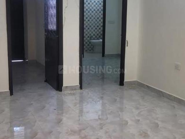 2 BHK Apartment in Sector 73 for resale Noida. The reference number is 20100730