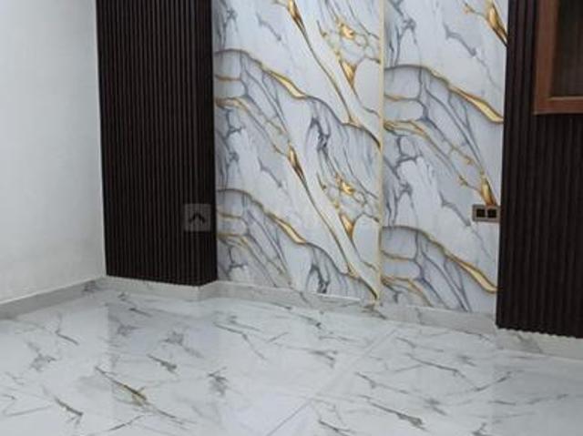 2 BHK Apartment in Sector 73 for resale Noida. The reference number is 20127271