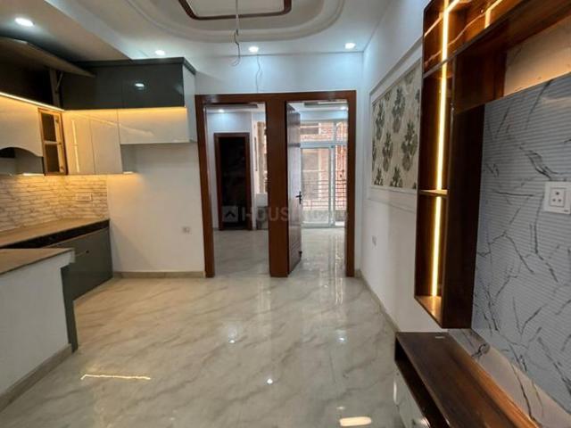 2 BHK Apartment in Sector 73 for resale Noida. The reference number is 20177714