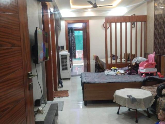 2 BHK Apartment in Sector 73 for resale Noida. The reference number is 20199713
