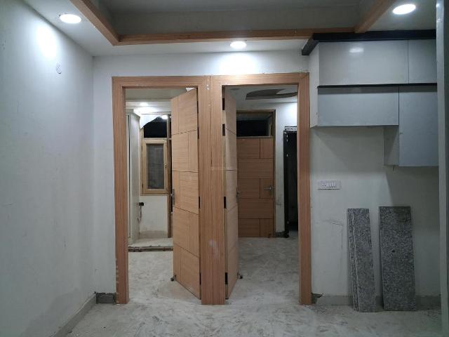 2 BHK Apartment in Sector 73 for resale Noida. The reference number is 20234529