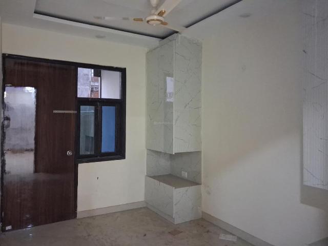 2 BHK Apartment in Sector 73 for resale Noida. The reference number is 20262775