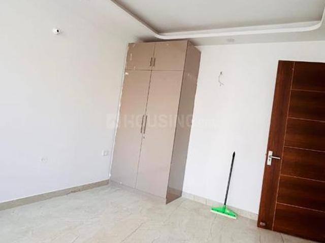 2 BHK Apartment in Sector 73 for resale Noida. The reference number is 20313674