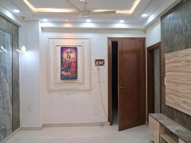 2 BHK Apartment in Sector 73 for resale Noida. The reference number is 20315217