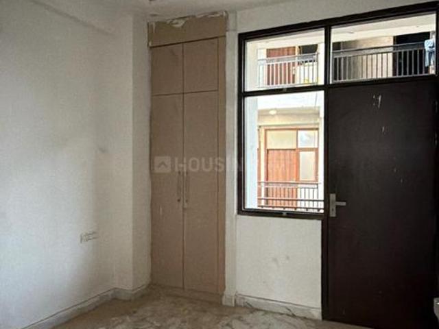 2 BHK Apartment in Sector 73 for resale Noida. The reference number is 20326096