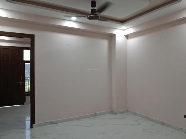 2 BHK Apartment in Sector 73 for resale Noida. The reference number is 20336943