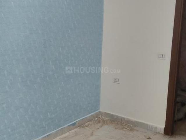 2 BHK Apartment in Sector 73 for resale Noida. The reference number is 20356929