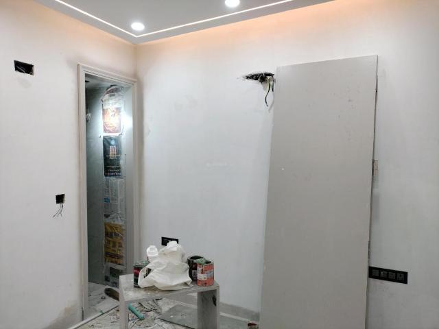 3 BHK Apartment in Sector 23 Dwarka for resale New Delhi. The reference number is 20758283