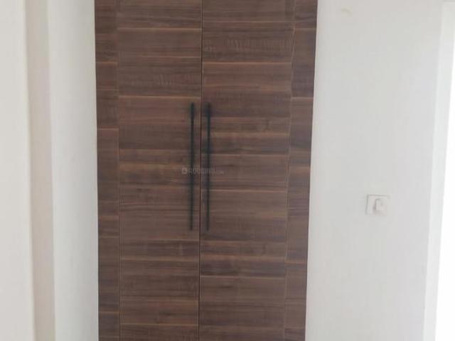 2 BHK Apartment in Sector 84 for rent Gurgaon. The reference number is 9013257