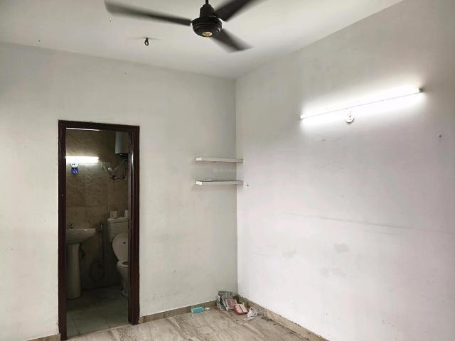 2 BHK Apartment in Sector 84 for resale Gurgaon. The reference number is 20196453