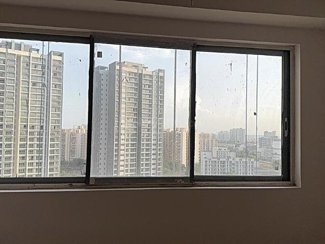 2 BHK Apartment in Sector 85 for resale Gurgaon. The reference number is 19898092