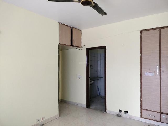 2 BHK Apartment in Sector 86 for rent Faridabad. The reference number is 19263710