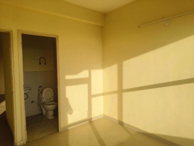 2 BHK Apartment in Sector 86 for rent Gurgaon. The reference number is 19899130