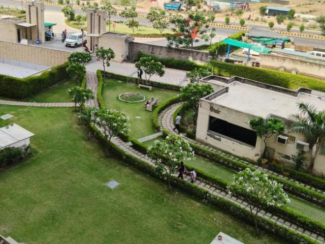2 BHK Apartment in Sector 86 for rent Gurgaon. The reference number is 20982360