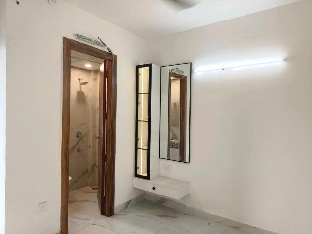 2 BHK Apartment in Sector 89 for rent Gurgaon. The reference number is 20025639