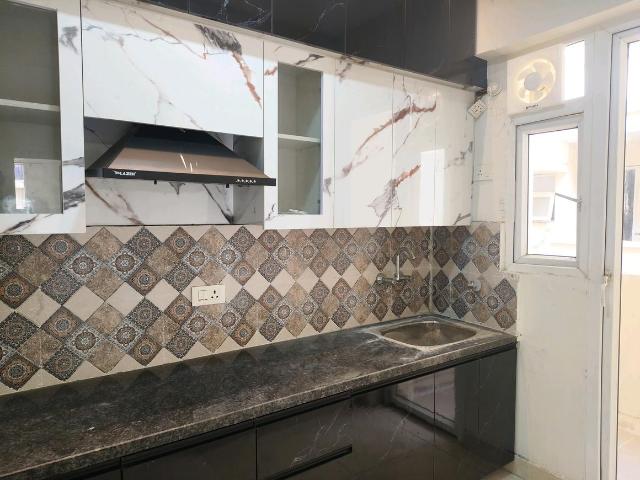 2 BHK Apartment in Sector 89 for resale Gurgaon. The reference number is 19240092